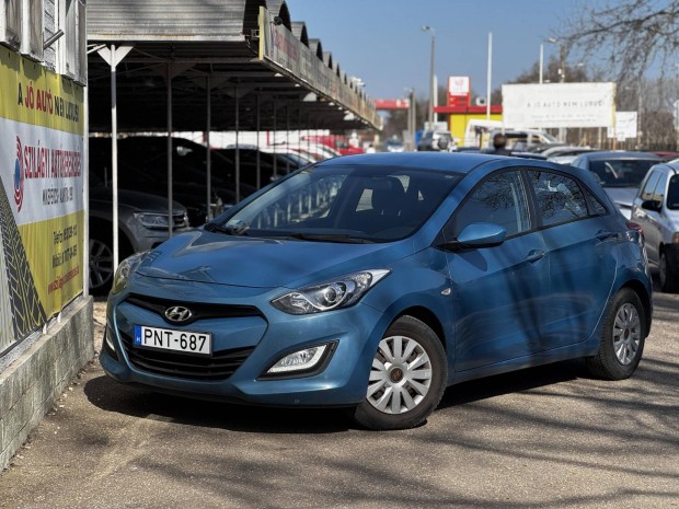 Hyundai I30 1.4i Life ITT �s Most Akci�!!! �l�s...