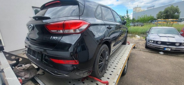 Hyundai I30 1.5 DPi Life 75000-km!
