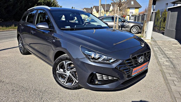 Hyundai I30 1.5 T-GDi Comfort Plus Mhev Automat...