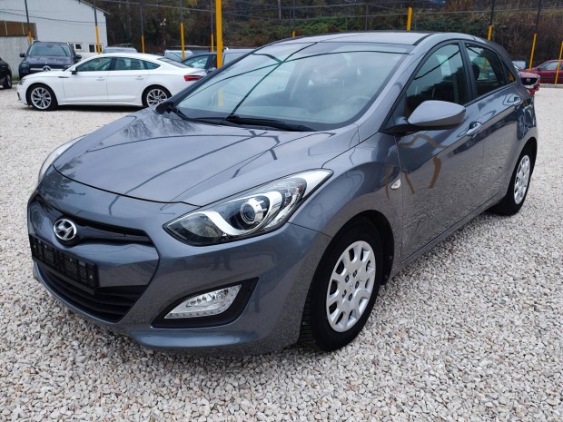 Hyundai I30 1.6 CRDi LP Comfort Friss Mszaki-S...