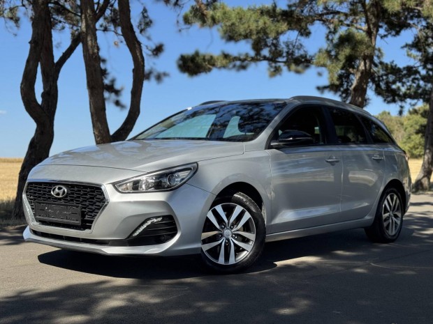 Hyundai I30 1.6 CRDi LP Comfort Friss Nagyszerv...