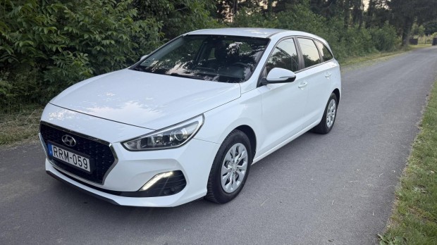 Hyundai I30 1.6 CRDi LP Life Frissen szervizelve
