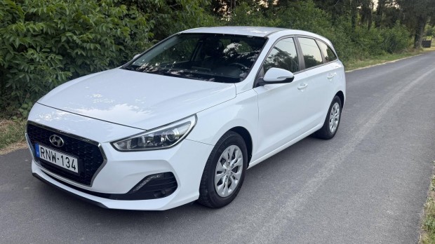 Hyundai I30 1.6 CRDi LP Life Sávtartó . fáradsá...