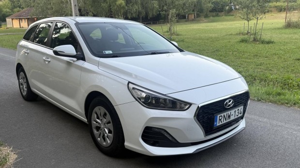 Hyundai I30 1.6 CRDi LP Life Sávtartó . fáradsá...