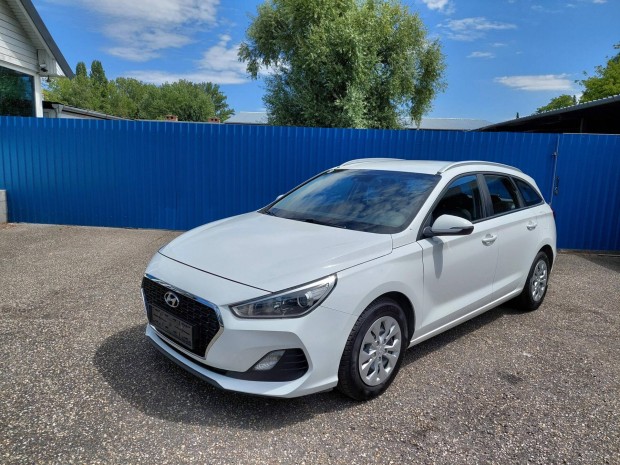 Hyundai I30 1.6 CRDi Select EURO6 S&S Sávtartó...