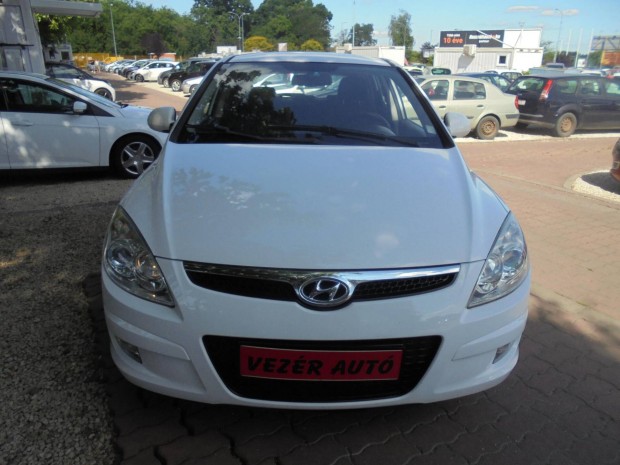 Hyundai I30 1.6 DOHC Comfort Alufelni SZ Konyv...