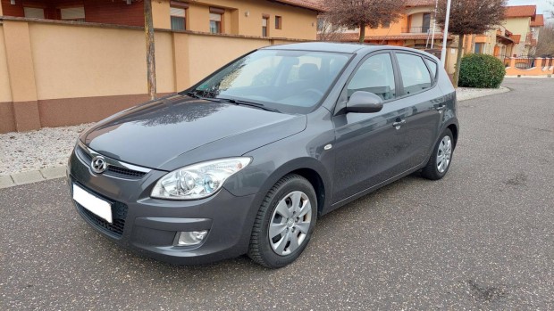 Hyundai I30 1.6 DOHC Comfort Megkmlt llapot