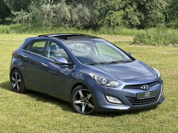 Hyundai I30 1.6 GDi Style 1. Tulaj/Végig Hyunda...