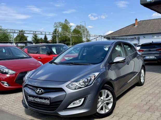 Hyundai I30 1.6 GDi Style 71000Km!Navigáció.Tol...