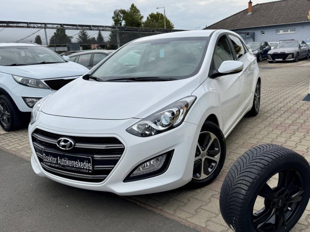 Hyundai I30 1.6 GDi Style 87000Km!Vezetett szer...