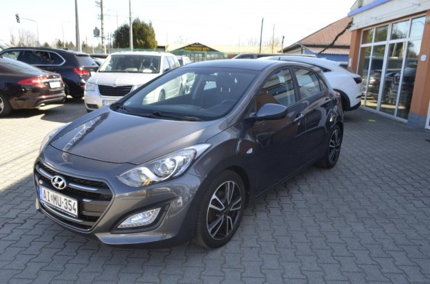 Hyundai I30 1.6 GDi Style Winter Edition ! Ülés...