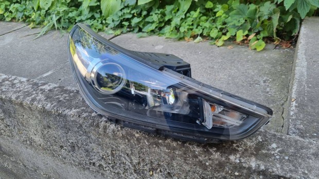 Hyundai I30 2016- Jobb első fényszóró lámpa 92102G4060