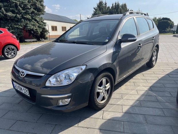 Hyundai I30 2.0 CW 2.0 Benzines