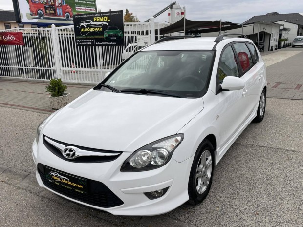 Hyundai I30 CW 1.4 DOHC Comfort Megkímélt! Sz.k...
