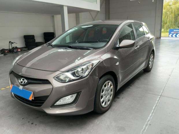 Hyundai I30 CW 1.4i Comfort 3 év kiterjesztett...