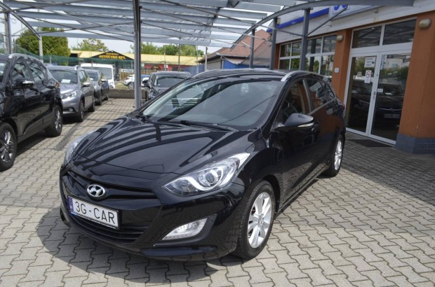 Hyundai I30 CW 1.4i Comfort FIFA World CUP Edit...