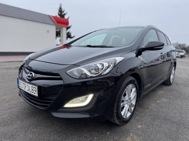 Hyundai I30 CW 1.4i Comfort igazolt 145 e km. s...
