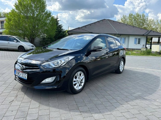 Hyundai I30 CW 1.6 CRDi LP Business Magas Felsz...