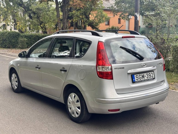 Hyundai I30 CW 1.6 CRDi LP Classic Hibtlan mot...