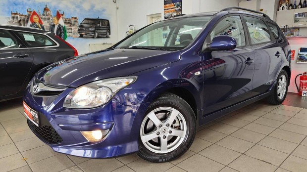Hyundai I30 CW 1.6 CRDi LP Comfort 2 Év Friss M...