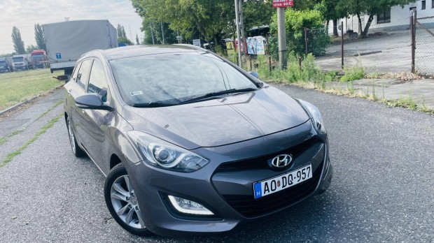 Hyundai I30 CW 1.6 CRDi LP Comfort Friss Műszak...