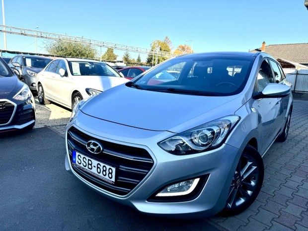 Hyundai I30 CW 1.6 GDi ISG Go! Panormatet.Nav...