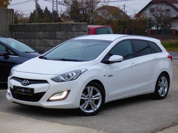 Hyundai I30 CW 1.6 GDi Life 2v Vizsga!Tempmat...