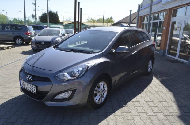 Hyundai I30 CW 1.6 GDi Style ! 131.875 KM ! Vég...