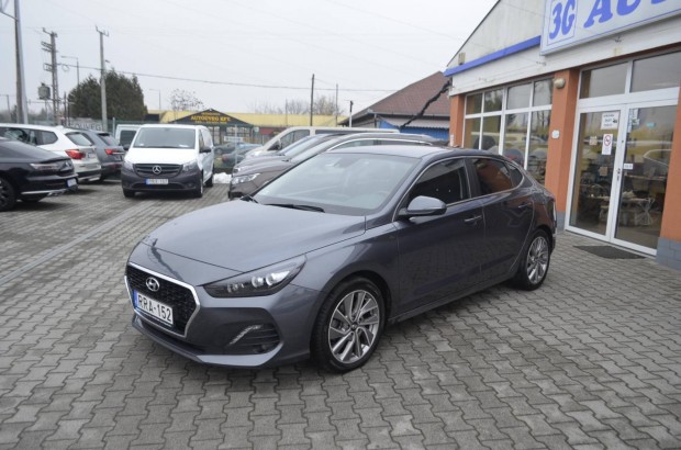 Hyundai I30 Fastback 1.4 T-GDi Premium Magyaror...