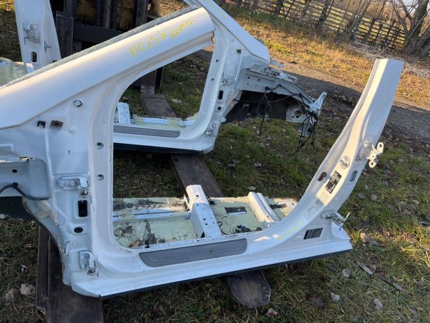 Hyundai I30 GD 13'- J.-B.küszöb oszloppal