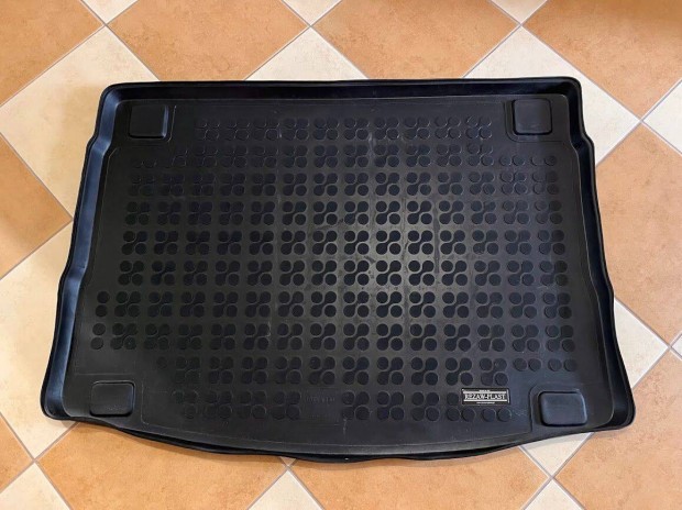 Hyundai I30 s Kia Ceed 5 ajts csomagtrtlca