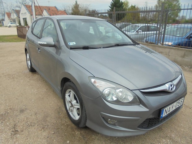 Hyundai I30 i30u 1.4 DOHC Comfort Vezetett SZER...