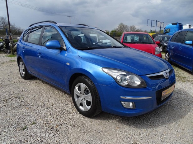 Hyundai I30 i30u CW 1.6 CRDi LP Comfort Csere!...