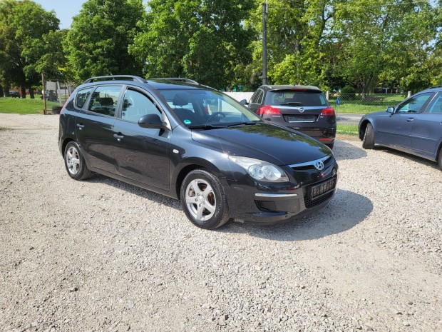 Hyundai I30 i30u CW 1.6 CRDi LP Comfort Német P...