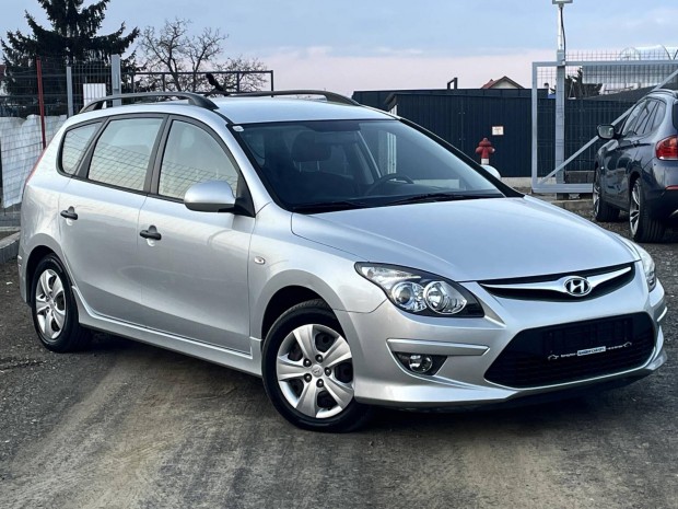 Hyundai I30 i30u CW 1.6 CRDi LP Comfort Rozsdam...