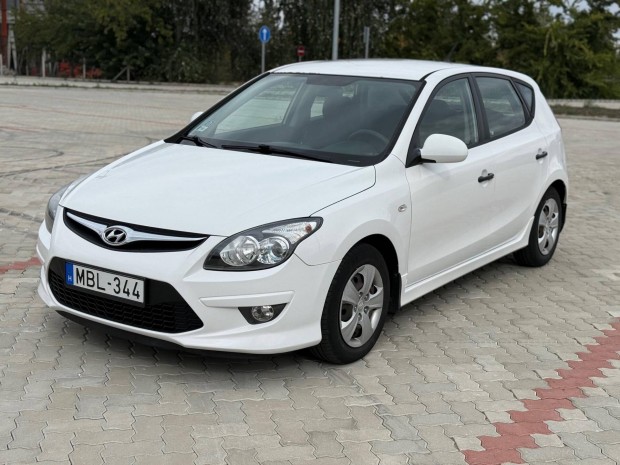 Hyundai I30 i30u CW 1.6 CRDi LP Life Magyar / F...