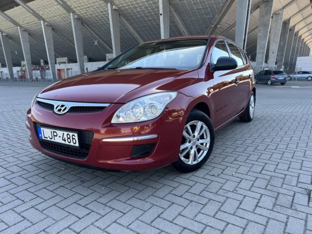 Hyundai I30 i30u CW 1.6 DOHC Life Szép Állapot....