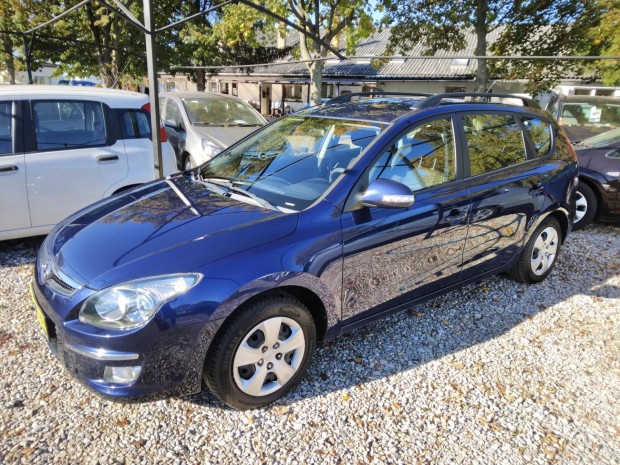 Hyundai I30 i30u CW 1.6 DOHC Style (Automata) 9...