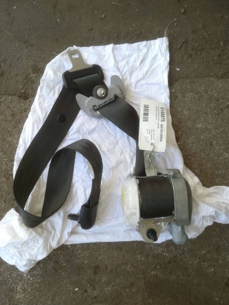 Hyundai I30 jobb els biztonsgi v-vfeszt