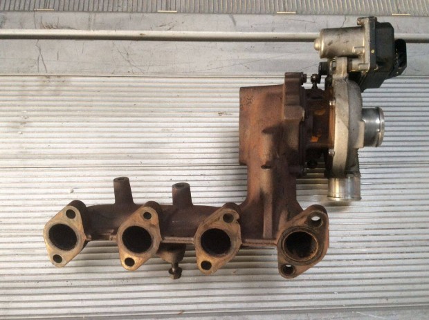 Hyundai I40 15'- ,166736km, 28201-2A620 / turb�