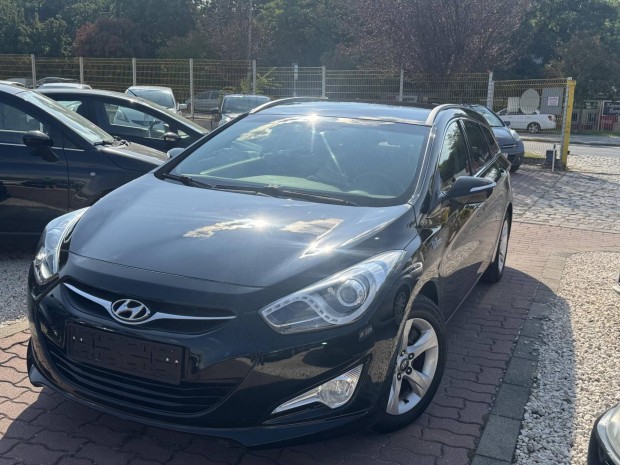 Hyundai I40 1.6 GDI Style Végig Vezetett Szerví...