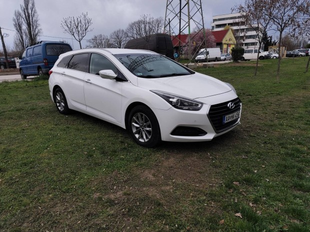 Hyundai I40 1.7 CRDi HP Executive DCT Von�horog