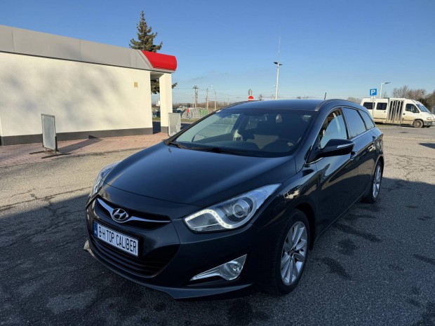 Hyundai I40 1.7 CRDi HP Premium igazolt km.korm...