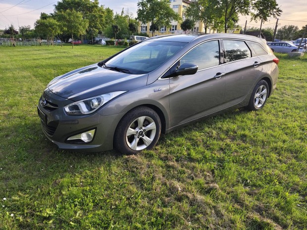 Hyundai I40 1.7 CRDi LP Premium Navi. kulcsnélk...
