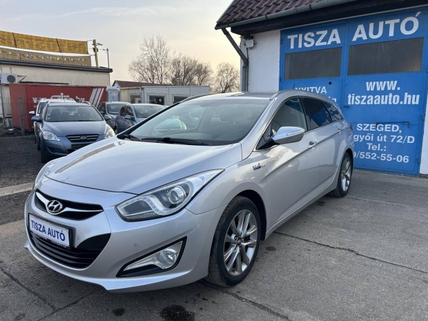 Hyundai I40 1.7 CRDi LP Premium //szervizknyv/...