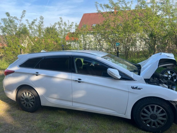 Hyundai I40 bontott alkatrszek eladk