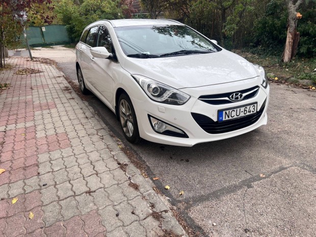 Hyundai I40 elad
