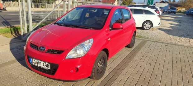 Hyundai IX20 1.4 DOHC Life AC 1248cm3-57KW-77LE...