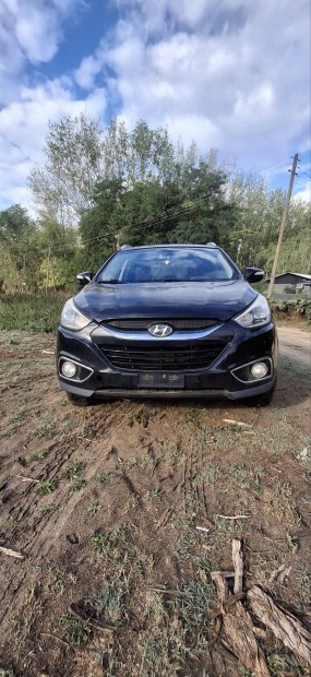 Hyundai IX35 bontott alkatrszek 2.0 crdi 4x4 