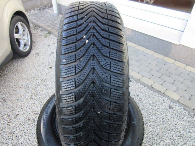 Hyundai I 20 acélfelni 185/65 R15 Vredestein téli gumival eladó